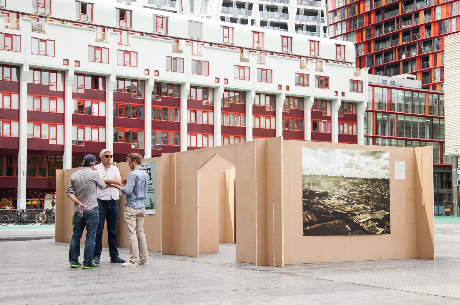 Grenzhaus als modularer Pavillon vor dem Museum Rotterdam